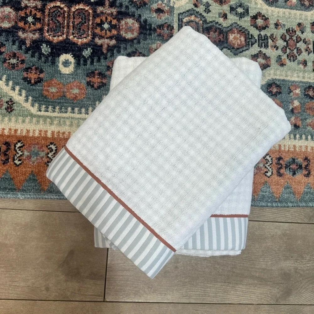 New Threshold Gingham Luxury Bath Towel Set 2 Pc XL Traditional Gingham Plaid